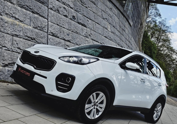 Kia Sportage cena 61900 przebieg: 237958, rok produkcji 2017 z Pajęczno małe 781